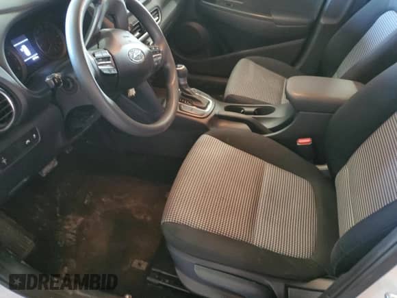 2020 Hyundai Kona SE с VIN KM8K12AA0LU466660, выставлен на аукционе Copart как лот 44336283 с пробегом 87 948 миль миль и . История ставок и продаж доступна на DreamBid. Изображение 7.