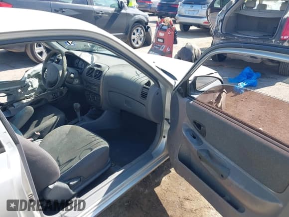 ✅ 2002 Hyundai Accent GS • VIN: KMHCG35C32U179011 • Lot: 43468979. Wystawiony na IAAI z przebiegiem 244 903 mil. Bezpłatny archiwum sprzedaży aukcyjnych z USA i szczegółowy raport historii pojazdu na DreamBid. Zdjęcie 5.