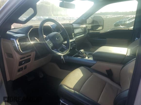 ✅ 2023 Ford F-150 Lariat • VIN: 1FTFW1E84PFB38452 • Лот: 42569645. Опубликован ранее на Copart с пробегом 35 679 миль. Бесплатный доступ к архиву аукционных продаж из США и подробный отчёт об истории автомобиля на DreamBid. Изображение 7.