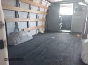 ✅ 2014 GMC Savana Cargo • VIN: 1GTW7FCA3E1912717 • Lot: 42520791. Wystawiony na IAAI z przebiegiem 204 024 mil. Bezpłatny archiwum sprzedaży aukcyjnych z USA i szczegółowy raport historii pojazdu na DreamBid. Zdjęcie 8.