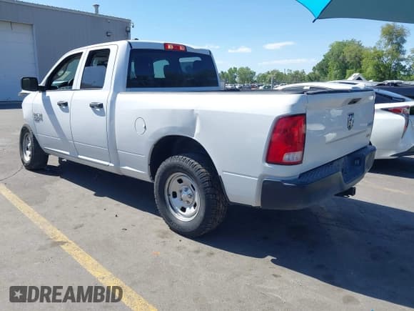 ✅ 2019 Ram 1500 Express • VIN: 1C6RR7FG6KS655224 • Lot: 42380093. Wystawiony na IAAI z przebiegiem 96 054 mil. Bezpłatny archiwum sprzedaży aukcyjnych z USA i szczegółowy raport historii pojazdu na DreamBid. Zdjęcie 3.
