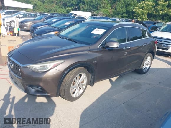 ✅ 2017 Infiniti QX30 Premium • VIN: SJKCH5CP4HA023330 • Lot: 42407253. Wystawiony na IAAI z przebiegiem 132 317 mil. Bezpłatny archiwum sprzedaży aukcyjnych z USA i szczegółowy raport historii pojazdu na DreamBid. Zdjęcie 2.