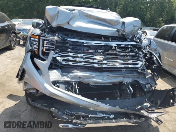 ✅ 2025 GMC Sierra 1500 Denali • VIN: 1GTUUGEL7SZ155175 • Лот: 63856485. Опубликован ранее на Copart с пробегом 22 822 миль. Бесплатный доступ к архиву аукционных продаж из США и подробный отчёт об истории автомобиля на DreamBid. Изображение 5.