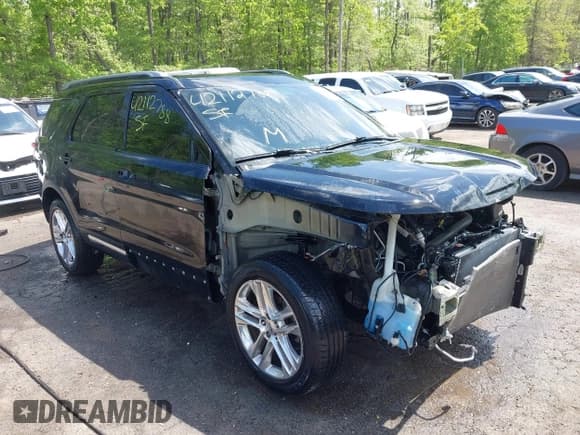 ✅ 2017 Ford Explorer XLT • VIN: 1FM5K8D87HGD47919 • Lot: 42112788. Wystawiony na IAAI z przebiegiem 110 282 mil. Bezpłatny archiwum sprzedaży aukcyjnych z USA i szczegółowy raport historii pojazdu na DreamBid. Zdjęcie 1.