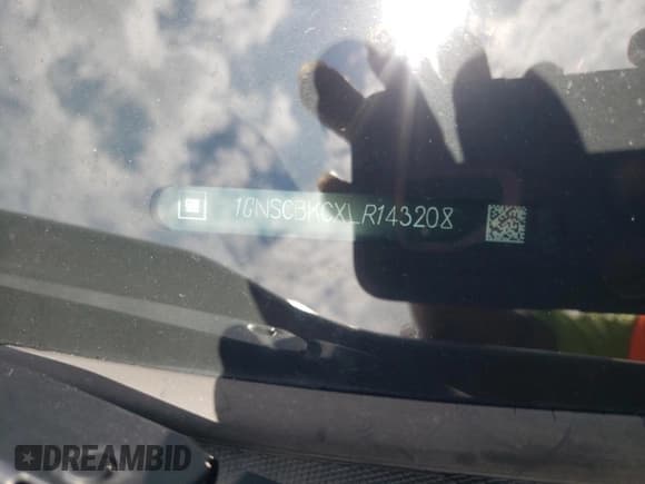 ✅ 2020 Chevrolet Tahoe LT • VIN: 1GNSCBKCXLR143208 • Lot: 67521985. Listed on Copart with 105,720 mi. Free auction sales archive from the USA and detailed vehicle history report at DreamBid. Image 13.