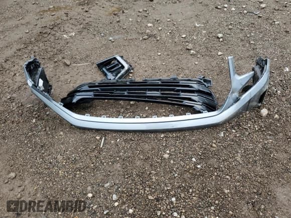 ✅ 2025 GMC Sierra 1500 Elevation • VIN: 1GTRUJEK3SZ123396 • Лот: 66994355. Опубликован ранее на Copart с пробегом 5 629 миль. Бесплатный доступ к архиву аукционных продаж из США и подробный отчёт об истории автомобиля на DreamBid. Изображение 12.