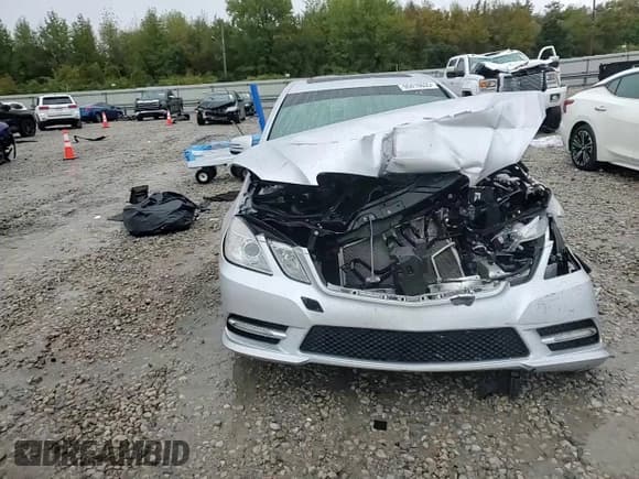 ✅ 2012 Mercedes-Benz E 350 Sport • VIN: WDDHF5KB2CA585262 • Lot: 90419635. Listed on Copart with 96,122 mi. Free auction sales archive from the USA and detailed vehicle history report at DreamBid. Image 13.