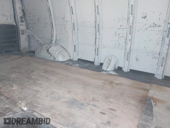 ✅ 2019 Chevrolet Express Cargo • VIN: 1GCWGBFGXK1369600 • Лот: 43337240. Опубликован ранее на IAAI с пробегом 169 566 миль. Бесплатный доступ к архиву аукционных продаж из США и подробный отчёт об истории автомобиля на DreamBid. Изображение 8.