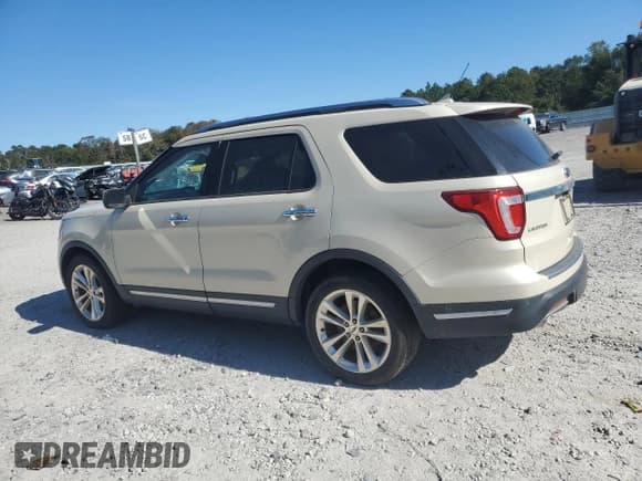 ✅ 2018 Ford Explorer Limited • VIN: 1FM5K7F86JGB74360 • Lot: 82677375. Wystawiony na Copart z przebiegiem 68 073 mil. Bezpłatny archiwum sprzedaży aukcyjnych z USA i szczegółowy raport historii pojazdu na DreamBid. Zdjęcie 2.