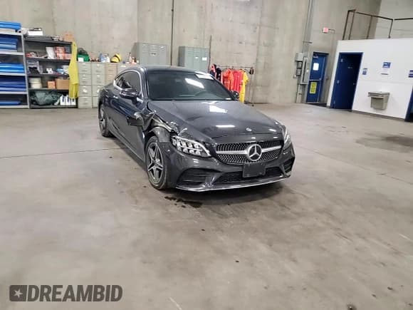 ✅ 2021 Mercedes-Benz C 300 • VIN: W1KWJ8EB5MG070371 • Lot: 55739105. Wystawiony na Copart z przebiegiem 46 947 mil. Bezpłatny archiwum sprzedaży aukcyjnych z USA i szczegółowy raport historii pojazdu na DreamBid. Zdjęcie 14.