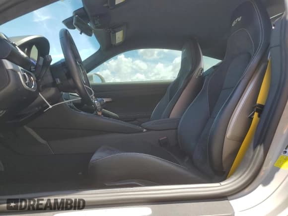 ✅ 2020 Porsche 718 Cayman GT4 • VIN: WP0AC2A84LK289355 • Lot: 61329295. Wystawiony na Copart z przebiegiem 12 199 mil. Bezpłatny archiwum sprzedaży aukcyjnych z USA i szczegółowy raport historii pojazdu na DreamBid. Zdjęcie 7.