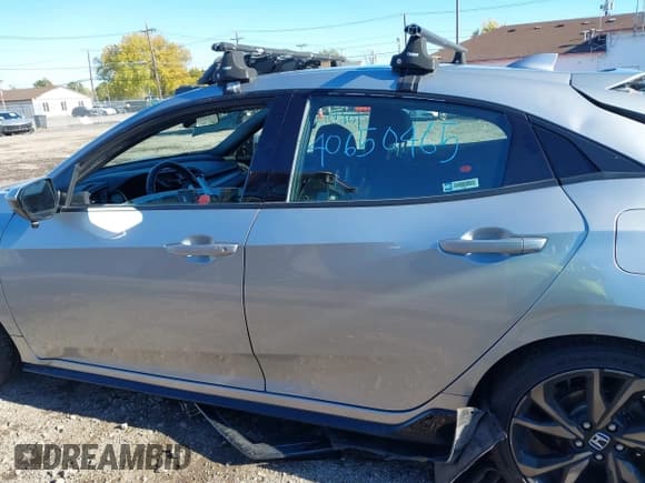 ✅ 2017 Honda Civic Sport • VIN: SHHFK7H43HU425910 • Lot: 40650465. Listed on IAAI with 43,767 mi. Free auction sales archive from the USA and detailed vehicle history report at DreamBid. Image 14.
