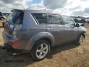 ✅ 2008 Mitsubishi Outlander XLS • VIN: JA4MT41X28Z008839 • Lot: 69871875. Wystawiony na Copart z przebiegiem 140 287 mil. Bezpłatny archiwum sprzedaży aukcyjnych z USA i szczegółowy raport historii pojazdu na DreamBid. Zdjęcie 3.