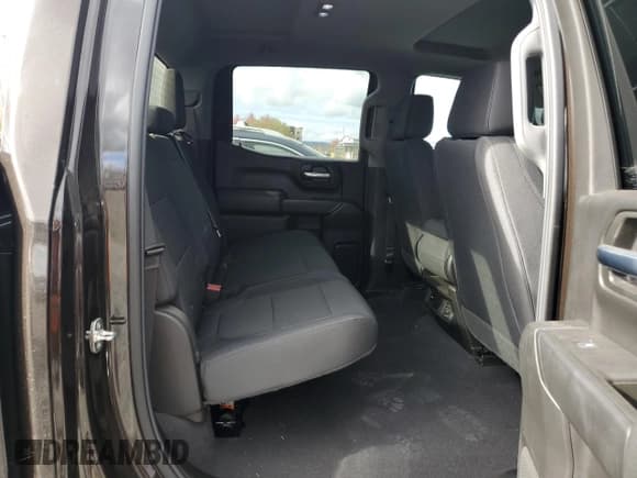 ✅ 2019 Chevrolet Silverado 1500 Custom Trail Boss • VIN: 1GCPYCEF5KZ422995 • Lot: 76329004. Wystawiony na Copart z przebiegiem 39 198 mil. Bezpłatny archiwum sprzedaży aukcyjnych z USA i szczegółowy raport historii pojazdu na DreamBid. Zdjęcie 10.