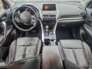 ✅ 2018 Mitsubishi Eclipse Cross SE • VIN: JA4AT5AA0JZ048847 • Лот: 93686055. Опубликован ранее на Copart с пробегом 148 774 миль. Бесплатный доступ к архиву аукционных продаж из США и подробный отчёт об истории автомобиля на DreamBid. Изображение 8.