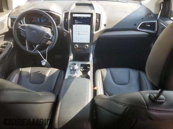 ✅ 2021 Ford Edge Titanium • VIN: 2FMPK3K92MBA47620 • Lot: 71321585. Wystawiony na Copart z przebiegiem 30 120 mil. Bezpłatny archiwum sprzedaży aukcyjnych z USA i szczegółowy raport historii pojazdu na DreamBid. Zdjęcie 8.