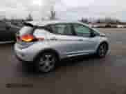 2017 Chevrolet Bolt EV Premier z VIN 1G1FX6S06H4186162, wystawiony jako Copart lot #82360973 z przebiegiem 85 624 mil mil oraz . Historia ofert i sprzedaży dostępna na DreamBid. Obrazek 3.