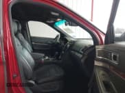 ✅ 2019 Ford Explorer Platinum • VIN: 1FM5K8HT2KGA52779 • Lot: 41622838. Wystawiony na IAAI z przebiegiem 128 555 mil. Bezpłatny archiwum sprzedaży aukcyjnych z USA i szczegółowy raport historii pojazdu na DreamBid. Zdjęcie 5.