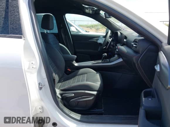 2024 Dodge Hornet R/T z VIN ZACPDFCWXR3A30157, wystawiony jako IAAI lot #42201097 z przebiegiem 21 854 mil mil oraz . Historia ofert i sprzedaży dostępna na DreamBid. Obrazek 5.