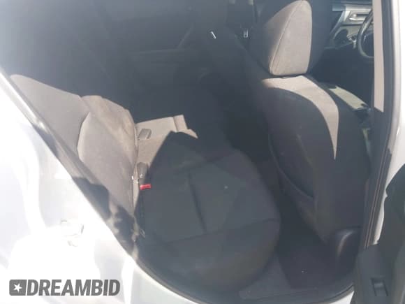 ✅ 2011 Mazda 3 i Touring • VIN: JM1BL1VG8B1900637 • Lot: 43206017. Wystawiony na IAAI z przebiegiem Nie podano. Bezpłatny archiwum sprzedaży aukcyjnych z USA i szczegółowy raport historii pojazdu na DreamBid. Zdjęcie 8.