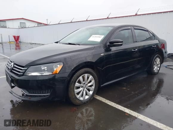 ✅ 2015 Volkswagen Passat Limited Edition • VIN: 1VWAT7A36FC039550 • Lot: 41204983. Listed on IAAI with 143,299 mi. Free auction sales archive from the USA and detailed vehicle history report at DreamBid. Image 18.