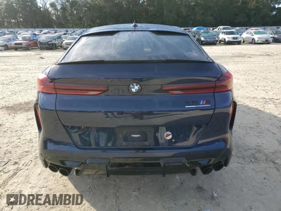 ✅ 2022 BMW X6 M • VIN: 5YMCY0C09N9M81717 • Lot: 82567543. Wystawiony na Copart z przebiegiem Nie podano. Bezpłatny archiwum sprzedaży aukcyjnych z USA i szczegółowy raport historii pojazdu na DreamBid. Zdjęcie 6.