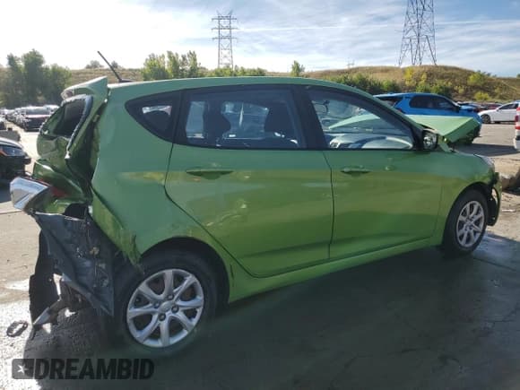✅ 2013 Hyundai Accent GS • VIN: KMHCT5AE0DU122458 • Лот: 72160644. Опубликован ранее на Copart с пробегом 104 775 миль. Бесплатный доступ к архиву аукционных продаж из США и подробный отчёт об истории автомобиля на DreamBid. Изображение 3.