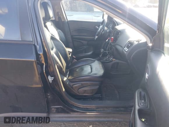 ✅ 2018 Jeep Compass Limited • VIN: 3C4NJDCB7JT199379 • Лот: 43129299. Опубликован ранее на IAAI с пробегом 115 311 миль. Бесплатный доступ к архиву аукционных продаж из США и подробный отчёт об истории автомобиля на DreamBid. Изображение 5.