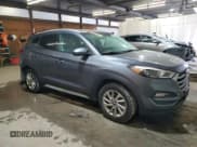✅ 2017 Hyundai Tucson SE • VIN: KM8J3CA44HU437627 • Лот: 89807655. Опубликован ранее на Copart с пробегом 97 699 миль. Бесплатный доступ к архиву аукционных продаж из США и подробный отчёт об истории автомобиля на DreamBid. Изображение 4.