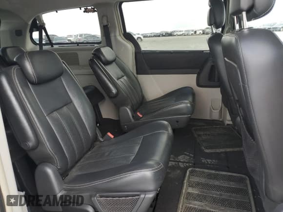 ✅ 2010 Chrysler Town & Country Touring Plus • VIN: 2A4RR8DX8AR480664 • Lot: 69492705. Wystawiony na Copart z przebiegiem 233 855 mil. Bezpłatny archiwum sprzedaży aukcyjnych z USA i szczegółowy raport historii pojazdu na DreamBid. Zdjęcie 11.