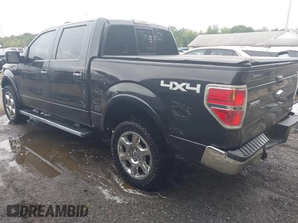 ✅ 2013 Ford F-150 XL • VIN: 1FTFW1EF9DFA23730 • Lot: 43055004. Wystawiony na IAAI z przebiegiem 233 899 mil. Bezpłatny archiwum sprzedaży aukcyjnych z USA i szczegółowy raport historii pojazdu na DreamBid. Zdjęcie 3.