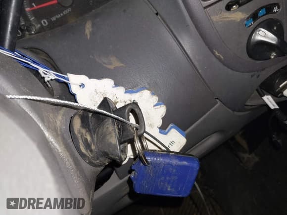 ✅ 1998 Ford F-150 XL • VIN: 1FTRX08L6WKA88552 • Lot: 41549860. Listed on IAAI with 141,247 mi. Free auction sales archive from the USA and detailed vehicle history report at DreamBid. Image 11.