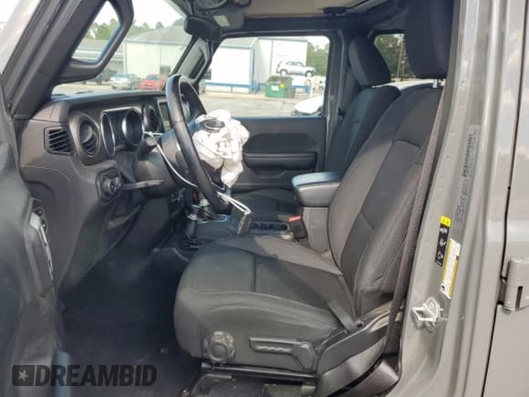 ✅ 2020 Jeep Wrangler Unlimited Sport • VIN: 1C4HJXDG7LW169255 • Lot: 89925715. Wystawiony na Copart z przebiegiem 62 379 mil. Bezpłatny archiwum sprzedaży aukcyjnych z USA i szczegółowy raport historii pojazdu na DreamBid. Zdjęcie 7.