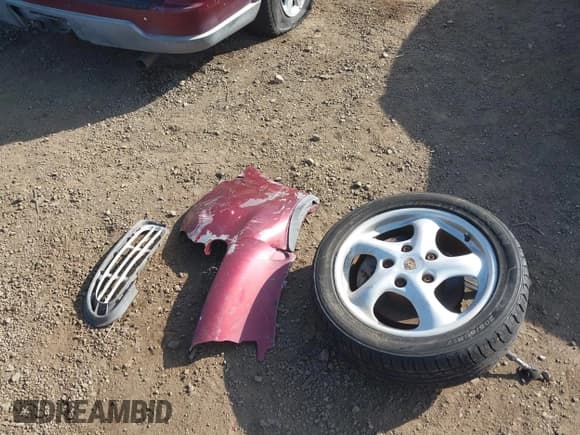 ✅ 1998 Porsche Boxster • VIN: WP0CA298XWU624680 • Лот: 41643356. Опубликован ранее на IAAI с пробегом 133 918 миль. Бесплатный доступ к архиву аукционных продаж из США и подробный отчёт об истории автомобиля на DreamBid. Изображение 12.