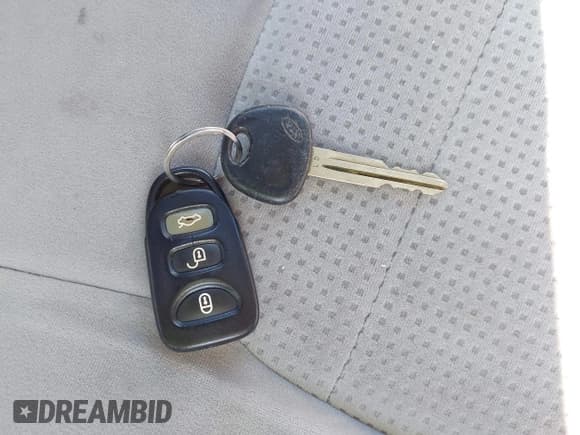 ✅ 2009 Kia Spectra EX • VIN: KNAFE221195654998 • Lot: 43656836. Wystawiony na IAAI z przebiegiem 127 359 mil. Bezpłatny archiwum sprzedaży aukcyjnych z USA i szczegółowy raport historii pojazdu na DreamBid. Zdjęcie 11.