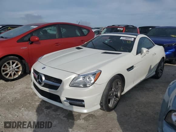 ✅ 2015 Mercedes-Benz SLK 350 • VIN: WDDPK5HAXFF103800 • Lot: 77786054. Listed on Copart with 32,433 mi. Free auction sales archive from the USA and detailed vehicle history report at DreamBid. Image 1.