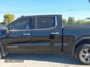✅ 2025 GMC Sierra 1500 SLT • VIN: 1GTPHDED2SZ317707 • Лот: 43613338. Опубликован ранее на IAAI с пробегом 11 726 миль. Бесплатный доступ к архиву аукционных продаж из США и подробный отчёт об истории автомобиля на DreamBid. Изображение 14.