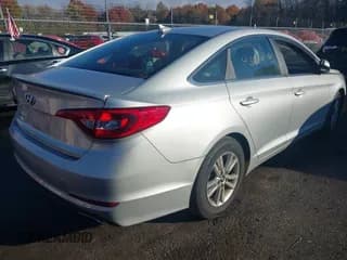 ✅ 2015 Hyundai Sonata SE • VIN: 5NPE24AF9FH170296 • Лот: 43568395. Опубликован ранее на IAAI с пробегом 98 444 миль. Бесплатный доступ к архиву аукционных продаж из США и подробный отчёт об истории автомобиля на DreamBid. Изображение 4.