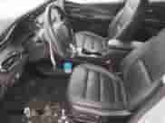 2023 Chevrolet Bolt EV 2LT z VIN 1G1FX6S09P4134541, wystawiony jako Copart lot #40628064 z przebiegiem 18 722 mil mil oraz . Historia ofert i sprzedaży dostępna na DreamBid. Obrazek 7.