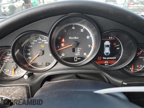 ✅ 2012 Porsche Panamera Turbo • VIN: WP0AC2A71CL090331 • Лот: 76423854. Опубликован ранее на Copart с пробегом 68 638 миль. Бесплатный доступ к архиву аукционных продаж из США и подробный отчёт об истории автомобиля на DreamBid. Изображение 9.