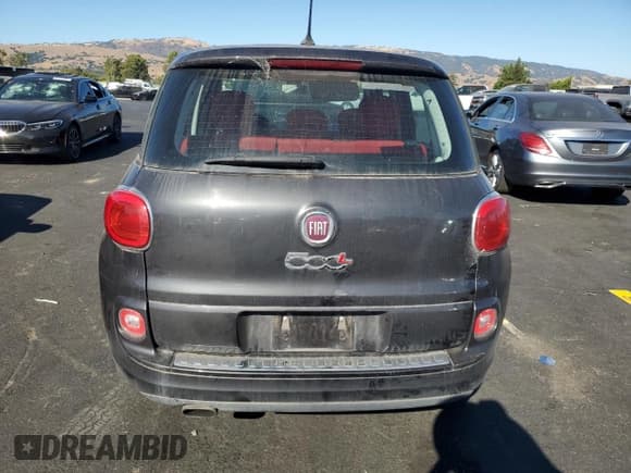✅ 2015 FIAT 500L Pop • VIN: ZFBCFAAH8FZ036094 • Lot: 65846045. Listed on Copart with 91,145 mi. Free auction sales archive from the USA and detailed vehicle history report at DreamBid. Image 6.