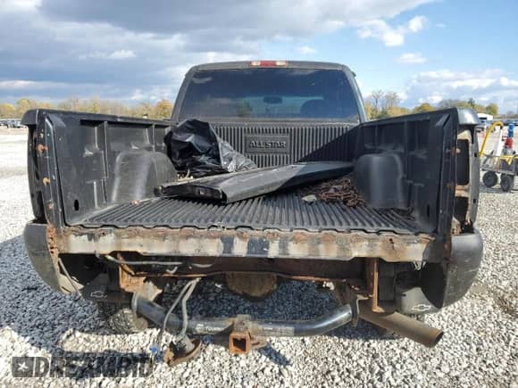 2003 Chevrolet Silverado 2500HD LT with VIN 1GCHK29U43E165362, listed as a Copart auction lot 91079525 with 244,782 mi miles and Clean title. Bid and sale history available at DreamBid. Image 6.