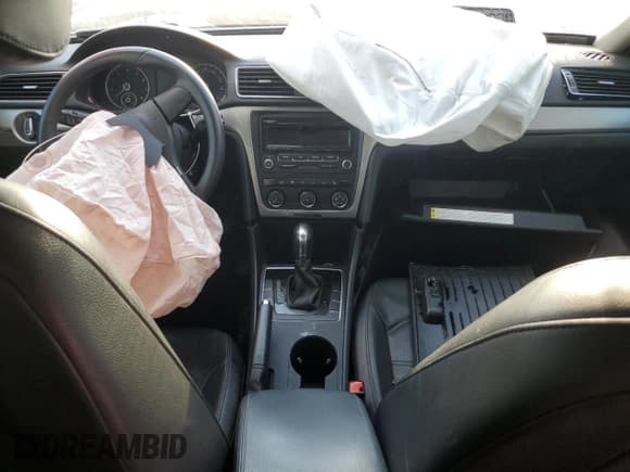 ✅ 2014 Volkswagen Passat S • VIN: 1VWAT7A36EC026702 • Lot: 80387615. Listed on Copart with 133,413 mi. Free auction sales archive from the USA and detailed vehicle history report at DreamBid. Image 8.