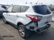 ✅ 2017 Ford Escape SE • VIN: 1FMCU0GD9HUD20265 • Lot: 41389092. Wystawiony na IAAI z przebiegiem 66 778 mil. Bezpłatny archiwum sprzedaży aukcyjnych z USA i szczegółowy raport historii pojazdu na DreamBid. Zdjęcie 3.