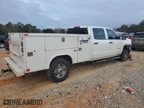 ✅ 2018 Chevrolet Silverado 1500 • VIN: 1GB1CUEY4JF106665 • Лот: 42390645. Опубликован ранее на Copart с пробегом 206 295 миль. Бесплатный доступ к архиву аукционных продаж из США и подробный отчёт об истории автомобиля на DreamBid. Изображение 3.