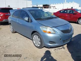 ✅ 2009 Toyota Yaris • VIN: JTDBT903X91328760 • Lot: 43454031. Wystawiony na IAAI z przebiegiem 229 526 mil. Bezpłatny archiwum sprzedaży aukcyjnych z USA i szczegółowy raport historii pojazdu na DreamBid. Zdjęcie 1.