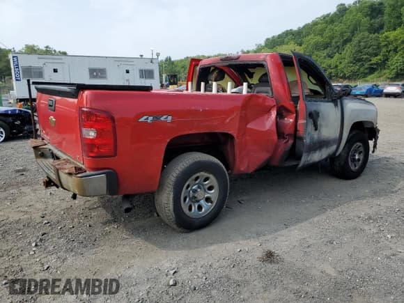 ✅ 2011 Chevrolet Silverado 1500 • VIN: 1GCNKSEA8BZ377932 • Лот: 67539995. Опубликован ранее на Copart с пробегом Не указан. Бесплатный доступ к архиву аукционных продаж из США и подробный отчёт об истории автомобиля на DreamBid. Изображение 3.