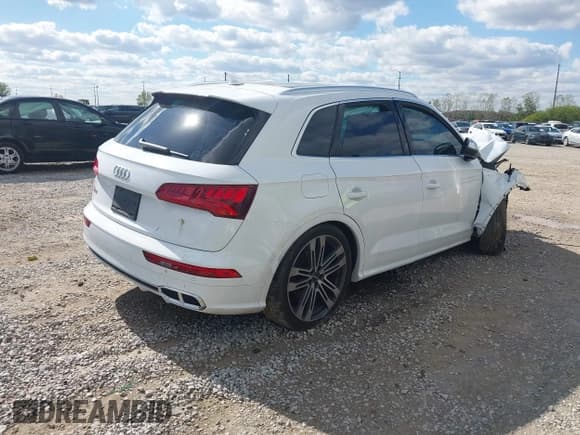 ✅ 2018 Audi SQ5 Prestige • VIN: WA1C4AFY9J2126135 • Lot: 43395649. Listed on IAAI with 83,293 mi. Free auction sales archive from the USA and detailed vehicle history report at DreamBid. Image 4.