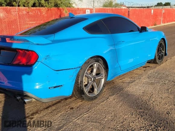 ✅ 2022 Ford Mustang GT • VIN: 1FA6P8CF5N5144311 • Lot: 94188755. Wystawiony na Copart z przebiegiem 36 448 mil. Bezpłatny archiwum sprzedaży aukcyjnych z USA i szczegółowy raport historii pojazdu na DreamBid. Zdjęcie 4.