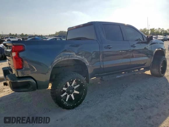 ✅ 2022 Chevrolet Silverado 1500 RST • VIN: 1GCUYEET0NZ201507 • Лот: 85364535. Опубликован ранее на Copart с пробегом 60 009 миль. Бесплатный доступ к архиву аукционных продаж из США и подробный отчёт об истории автомобиля на DreamBid. Изображение 3.